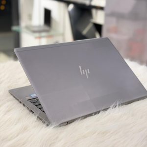 HP Intel Core i7-8665U